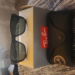 Brand new polarized Ray-Bans